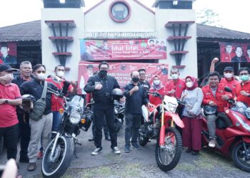 Gelar Ngabuburide di Subang, PDI Perjuangan Naik Motor Sambangi Pesantren dan Berbagi Takjil