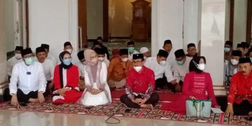 Ketua DPD PDI Perjuangan Jawa Barat Ono Surono, ST Mengadakan safari ramadhan di Kab. Cirebon