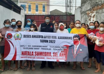 Reses Natala, Bagikan Sembako Di Kelurahan Nagasari