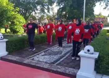DPC PDI Perjuangan Kabupaten Cirebon Gelar Senam Sicita Dalam Pencatatan Rekor Muri