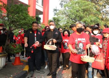 PDI Perjuangan Gelar Tabur Bunga Kenang Kasus 27 Juli