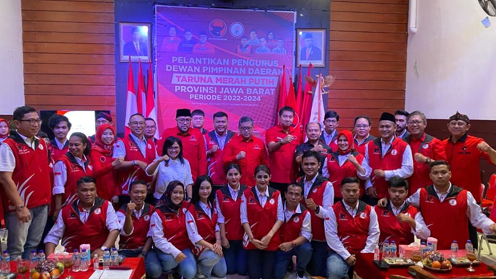 Sekjen PDI Perjuangan Hasto Kristiyanto Resmi Kukuhkan Pengurus DPD TMP Jabar