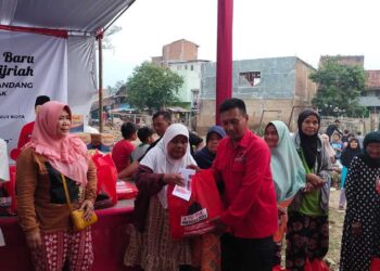 BAGUNA PDI Perjuangan Peringati Tahun Baru Islam Bersama Penyintas Banjir Bandang Garut