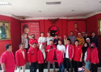 Dua Mantan Petinggi Partai Hanura Karawang ‘Hijrah’ ke PDI Perjuangan