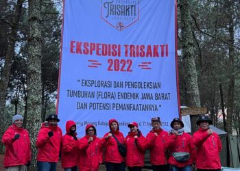 DPC PDI Perjuangan Kabupaten Bandung Barat Lepas Tim Ekspedisi Trisakti  Gunung Wayang