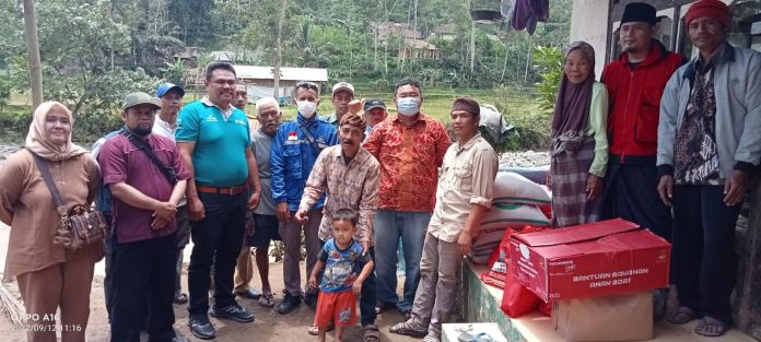 Tengok Korban Kebakaran dan Banjir, Yudha Apresiasi Adanya Lumbung Sosial Kemensos RI di Banjarwangi