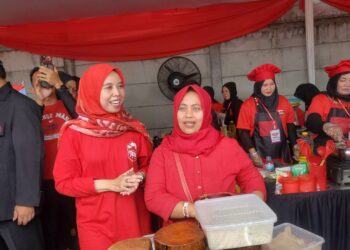 Ineu Purwadewi Sundari Ajak Masyarakat Tanam Sayuran di Pekarangan Rumah