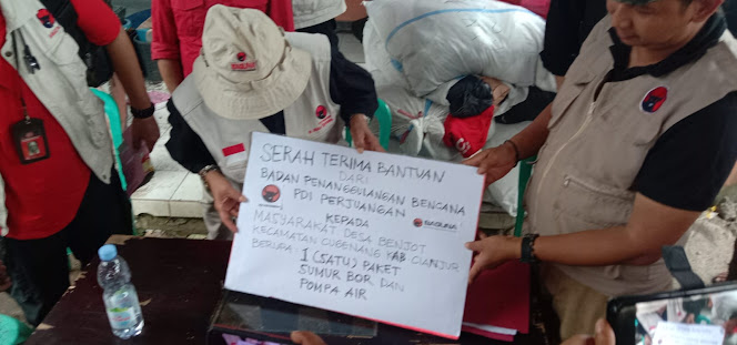 Ketua DPD PDI Perjuangan Jawa Barat,Mendampingi Ketua DPP Bidang Kebencanaan,mengunjungi Korban Gempa Cianjur Dan Posko Bencana Baguna Jawa Barat