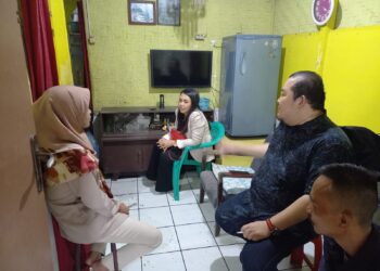 Lakukan Silaturahmi ke Desa Sayang, Ferry Budianto Jenguk Warga Sekaligus Bantu Pembangunan MCK