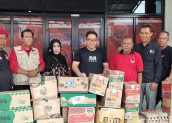 Sutisna Berangkatkan Bantuan Logistik Untuk Korban Gempa Cianjur