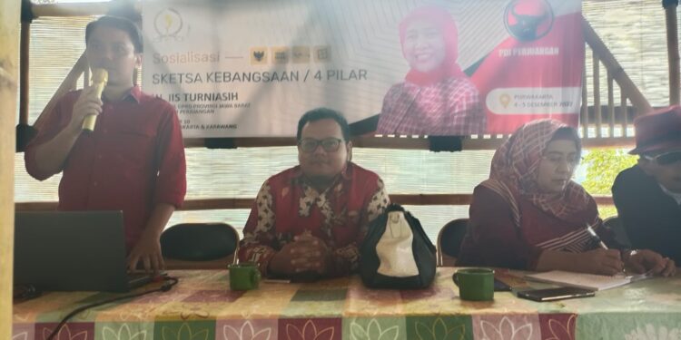 Anggota DPRD Jabar Iis Turniasih Laksanakan Sosialisasi Sketsa Empat Pilar Kebangsaan Di Kecamatan Darangdan