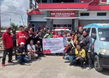 PDI Perjuangan Kota Cirebon Bersama Ojol Maxim Salurkan Bantuan ke Korban Gempa Cianjur