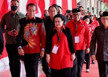 Megawati Soekarnoputri Teriakkan Salam Pancasila, Kader Pekikkan Merdeka