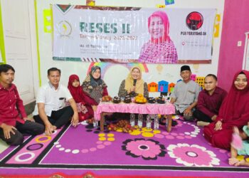 DPRD Jabar , Iis Turniasih Sapa Masyarakat Desa Cikadu di Reses Terakhir