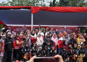 225 Warga Menerima Bantuan Sembako dan Cek Kesehatan Gratis yang Diprakarsai TMP dan FPLH