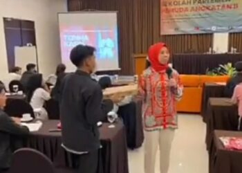 Wakil Ketua DPRD Jabar Ineu Purwadewi Jadi Narasumber Sekolah Parlemen Pemuda di Kota Bandung