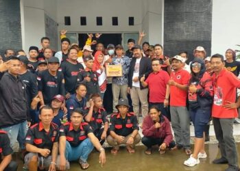 Secara Estafet, Pipik Taufik Ismail Salurkan Bantuan Korban Banjir di 9 Desa di Kecamatan Cilebar Dan Rawamerta