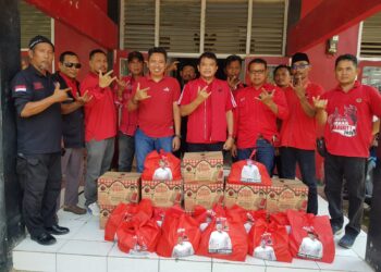 DPC PDI Perjuangan Indramayu Salurkan Ribuan Paket Sembako, Hasil Gotong Royong Kader Banteng
