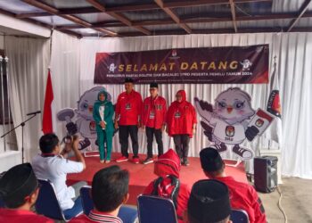 Konvoi, PDI Perjuangan Kota Sukabumi Daftarkan 35 Caleg ke KPU