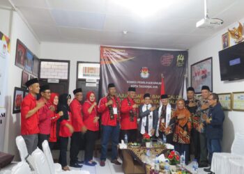 DPC PDI Perjuangan Kota Tasikmalaya Daftarkan 45 Bacaleg ke KPU, Muslim:Target Menang di Pemilu 2024