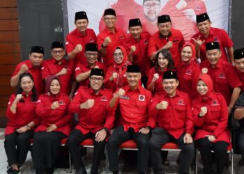 Kunjungi Cirebon, Ganjar Pranowo Sowan ke Ponpes Buntet