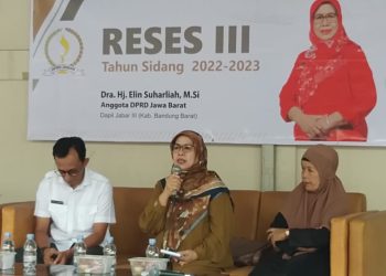 Kegiatan Reses III Tahun 2022-2023, Anggota DPRD Jabar Hj Elin Suharliah Sapa Warga Batujajar Barat