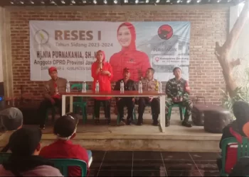 Nia Purnakania Serap Aspirasi Terkait Air Bersih di Daerah Cipeujeuh, Pacet Bandung