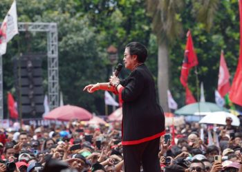 Kampanye Terbuka di Bandung, Megawati Sindir KPU soal Isu ASN Tak Netral