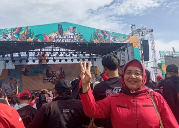 Anggota DPRD Jabar Iis Turniasih Hadiri Kampanye Akbar Ganjar-Mahfud di Lapangan Tegallega