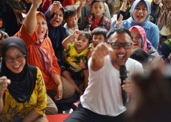 Ronal Surapradja, Calon Wakil Gubernur Jabar yang Dikenal Dekat dengan Anak Yatim