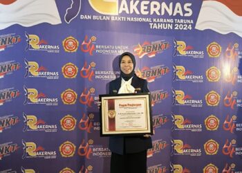 Ineu Purwadewi Sundari Terima Penghargaan Satyalancana Dharma Aditya Karya Mahatva Yodha