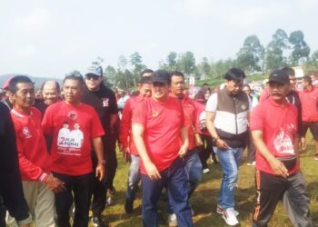 Gelar Jalan Santai di Nagrak, Cagub Jeje Dorong Pemekaran Wilayah Jabar Selatan Untuk Percepatan Pembangunan