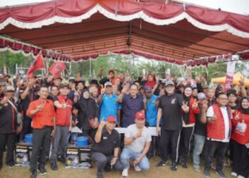 Cagub Jeje Wiradinata Sapa Masyarakat dan Ratusan Petani di Jampang Kulon