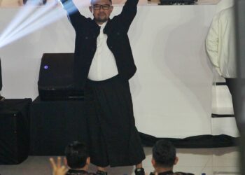 Debat Publik Pilgub Jabar, Ronal Surapradja Luncurkan SIKOMING dan SIAMING