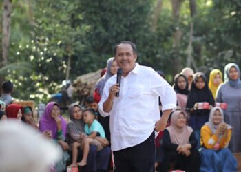 Merakyat, Tak Ada Sekat Dengan Rakyat, Cagub Jeje Wiradinata Tinggal di Gang