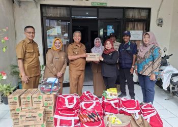 Diah Fitri Maryani Salurkan Bantuan untuk Korban Banjir di Cirebon